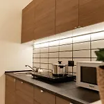 Apartman Calefati 1970 - Urban Vintage Retreat Center *