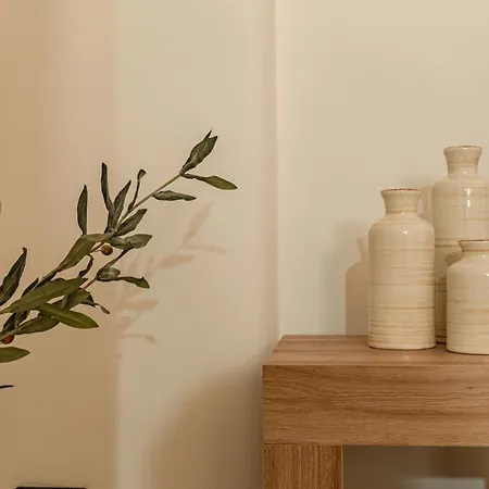 Calefati 1970 - Urban Vintage Retreat Center * Барі