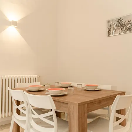 Calefati 1970 - Urban Vintage Retreat Center Барі