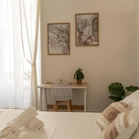 Calefati 1970 - Urban Vintage Retreat Center * Барі