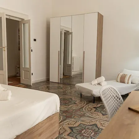 Calefati 1970 - Urban Vintage Retreat Center Барі